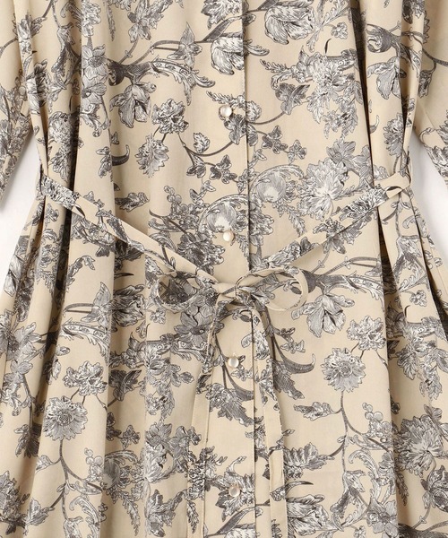 NICOLE white（ニコルホワイト）の「ボタニカル柄ワンピース（ワンピース・レディース・ブラック/ブラウン/ベージュ・FREE）」の13枚目の写真