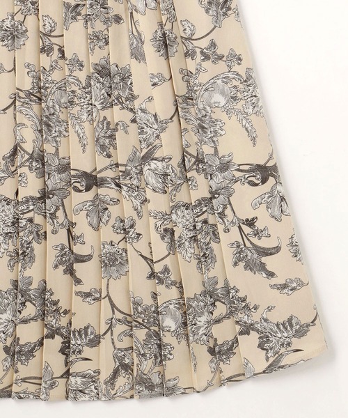 NICOLE white（ニコルホワイト）の「ボタニカル柄ワンピース（ワンピース・レディース・ブラック/ブラウン/ベージュ・FREE）」の20枚目の写真