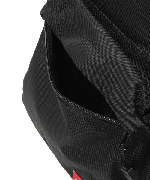 Dickies(ディッキーズ)の「WEGO/Dickiesベーシックデイパック(バックパック/リュック・メンズ・ブラック/グリーン/ネイビー/レッド・FREE)」の10枚目の写真