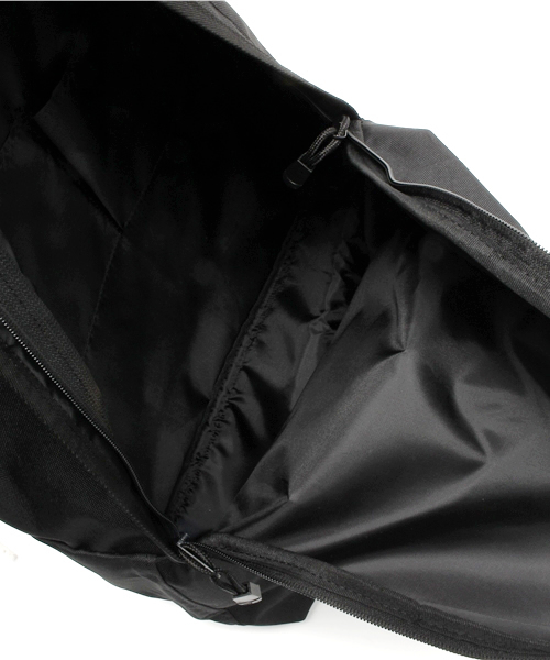 Dickies(ディッキーズ)の「WEGO/Dickiesベーシックデイパック(バックパック/リュック・メンズ・ブラック/グリーン/ネイビー/レッド・FREE)」の11枚目の写真