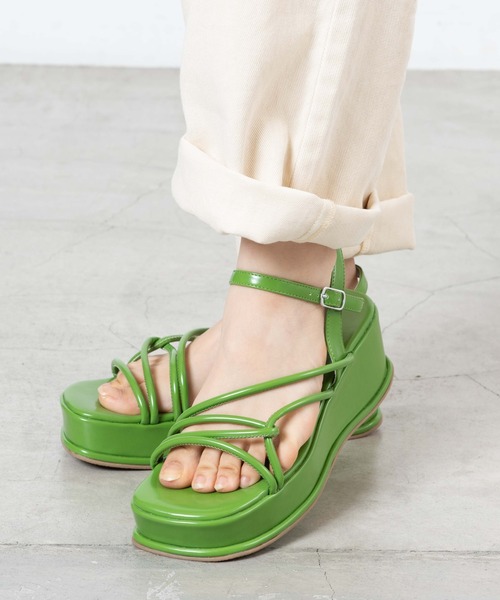 WEGO(ウィゴー)の「WEGO/厚底ストラップサンダル(サンダル・レディース・ブルー/グリーン/オレンジ/アイボリー/ブラック・MEDIUM/LARGE)」の3枚目の写真