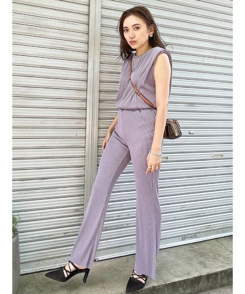 EVRIS（エヴリス）の「プリーツフレアパンツ【セットアップ着用可能】（スラックス・レディース・ブラック/パープル/アイボリー・FREE）」の13枚目の写真