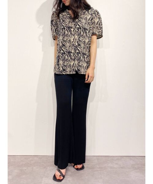 EVRIS（エヴリス）の「プリーツフレアパンツ【セットアップ着用可能】（スラックス・レディース・ブラック/パープル/アイボリー・FREE）」の16枚目の写真