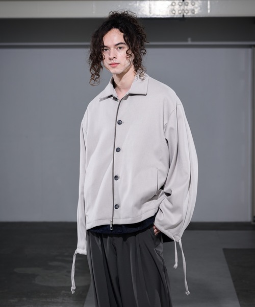 CASPER JOHN（キャスパージョン）の「Wide Arm Tuck Blouson/ワイドアームタックブルゾン（ブルゾン・メンズ・チャコールグレー/ライトベージュ・SMALL/MEDIUM/LARGE）」の15枚目の写真
