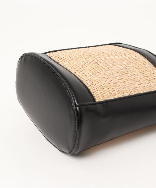 KOBE LETTUCE（コウベレタス）の「フェイクレザーカゴショルダーバッグ（かごバッグ・レディース・ブラック/アイボリー/ブラウン・FREE）」の11枚目の写真