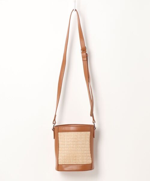 KOBE LETTUCE（コウベレタス）の「フェイクレザーカゴショルダーバッグ（かごバッグ・レディース・ブラック/アイボリー/ブラウン・FREE）」の14枚目の写真