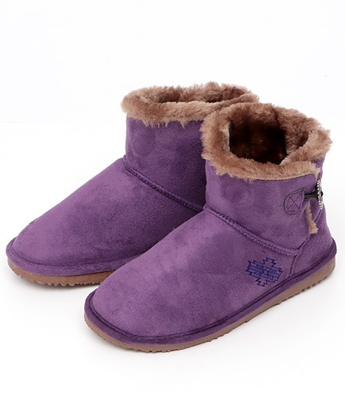 チチカカ（チチカカ）の「メタルパーツ付きムートンブーツ（ブーツ・レディース・ブラック/パープル/キャメル・MEDIUM/LARGE）」の11枚目の写真