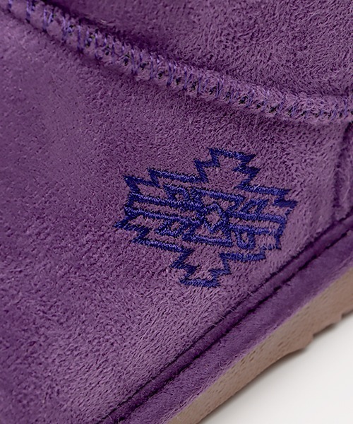 チチカカ（チチカカ）の「メタルパーツ付きムートンブーツ（ブーツ・レディース・ブラック/パープル/キャメル・MEDIUM/LARGE）」の22枚目の写真