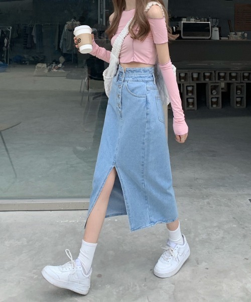 ABITOKYO（アビトーキョー）の「センタースリットハイウエストデニムスカート（デニムスカート・レディース・ライトブルー/インディゴブルー・S/M/L）」の13枚目の写真