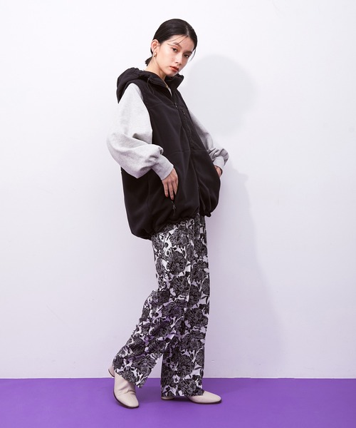 ADAM ET ROPE'(アダムエロペ)の「【WILD THINGS for ADAM ET ROPE'】ポーラテックフリースベスト(その他アウター・レディース・ブラック/キナリ・FREE)」の5枚目の写真