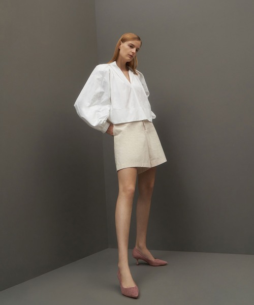 CHARLES & KEITH(チャールズ & キース)の「ポインテッド キトゥンヒールパンプス / Pointed Kitten Heel Pumps(パンプス・レディース・スモークピンク/ブラック/マルーン/オフホワイト/セージグリーン/ブラウン/ブラック系その他2/アイボリー/ライトブラウン/バーガンディー・25.5cm/23cm/24.5cm/25cm/22.5cm/23.5cm/22cm/26.5cm)」の22枚目の写真