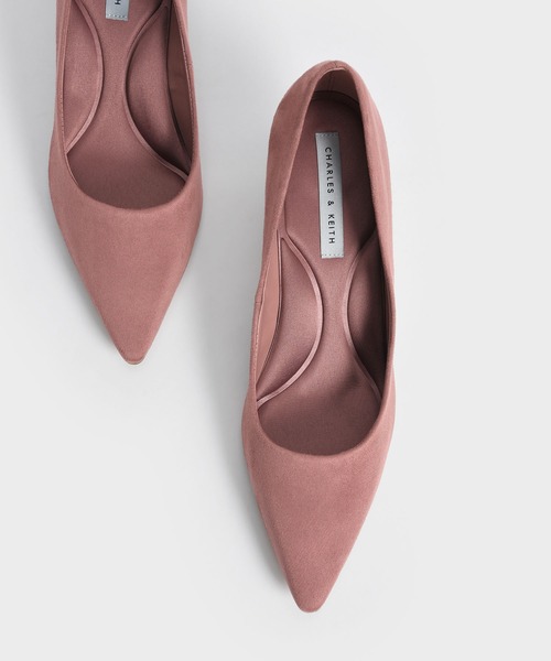 CHARLES & KEITH(チャールズ & キース)の「ポインテッド キトゥンヒールパンプス / Pointed Kitten Heel Pumps(パンプス・レディース・スモークピンク/ブラック/マルーン/オフホワイト/セージグリーン/ブラウン/ブラック系その他2/アイボリー/ライトブラウン/バーガンディー・25.5cm/23cm/24.5cm/25cm/22.5cm/23.5cm/22cm/26.5cm)」の18枚目の写真