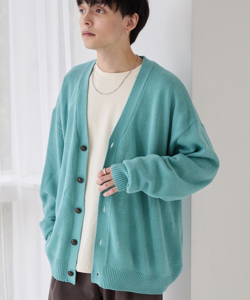 MONO-MART(モノマート)の「ボリュームニットルーズカーディガン ビッグシルエット(カーディガン/ボレロ・メンズ・ブラック/モカ/グレイッシュブルー/ダークグレー/アイボリー/グレー/オレンジ/ピンク系1/ネイビー/オリーブ/ベージュ/ライトグリーン/ピンク系2/ブルー系/パープル系/グリーン系/グリーン系2/ナチュラル/サックスブルー/スミクロ/ワイン/ブラウン/チャコールグレー/グレイッシュベージュ/ダークグリーン/グリーン/マスタード/ブルー/ダークブラウン/グリーン系3/ダークブルー/レッド/パープル系1・M/L/XL/S)」の19枚目の写真
