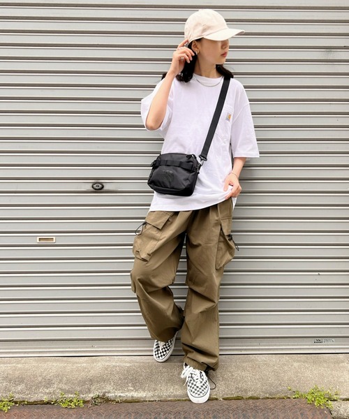 THE NORTH FACE（ザノースフェイス）の「国内未発売 THE NORTH FACE（ザ・ノースフェイス）/ロゴ ショルダーバッグ クロスバッグ/WL LOGO CROSS BAG S（ショルダーバッグ・レディース・ブラック/アイボリー/ネイビー/ブラック系その他・FREE）」の8枚目の写真