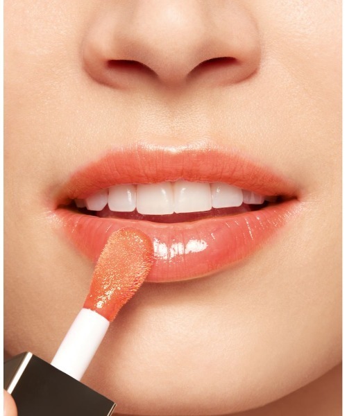 CLARINS（クラランス）の「コンフォート リップ オイル（口紅/リップティント/グロス・レディース・01 honey/03 red berry/04 candy/05 tangerine/06 mint/08 blackberry/【限定色】09 red berry gram/【限定色】14 SAKURA・FREE）」の18枚目の写真