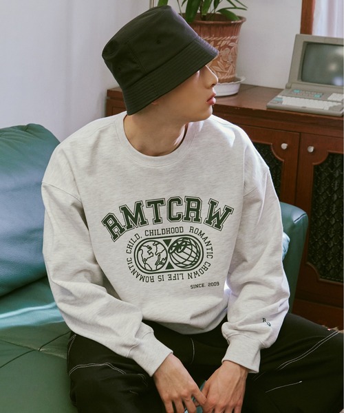 ROMANTIC CROWN（ロマンティッククラウン）の「【ROMANTIC CROWN】RMTCRW HEAVYWEIGHT SWEATSHIRT / ロマンティッククラウン アーチ ロゴ ヘヴィウェイト スウェットシャツ（スウェット・メンズ・ライトグレー/ブラック・SMALL/MEDIUM/LARGE/X-LARGE）」の4枚目の写真