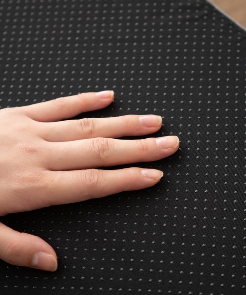 EMOOR(エムール)の「フットレストクッション(クッション/クッションカバー・レディース・ブラック/グレー・FREE)」の5枚目の写真