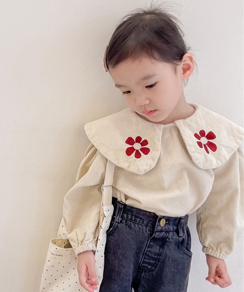 aimoha（アイモハ）の「【aimoha-KIDS-】【新作】子供服 かわいいビッグカラー花刺繍入りブラウス（シャツ/ブラウス・キッズ・ベージュ/ブルー・90/100/110/120/80/130）」の2枚目の写真