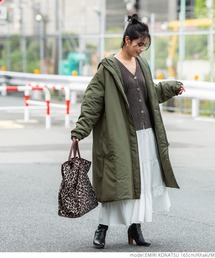 60690908b_b_01_215.jpg 60690908b_b_01_215.jpg