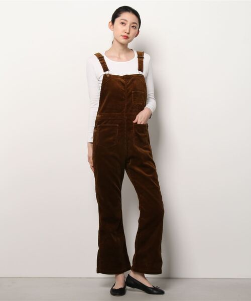 YOUNG&OLSEN The DRYGOODS STORE（ヤングアンドオルセン）の「【YOUNG & OLSEN The DRYGOODS STORE】/ORGANIC CORD SIMPLE SALOPETTE（サロペット/オーバーオール・レディース・ブラック/キャメル・1/2）」の2枚目の写真