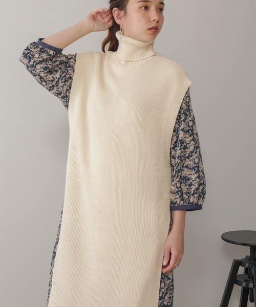 Bou Jeloud（ブージュルード）の「タートルネックラウンドロングベスト（ベスト・レディース・ブラック/ベージュ/アイボリー・FREE）」の12枚目の写真