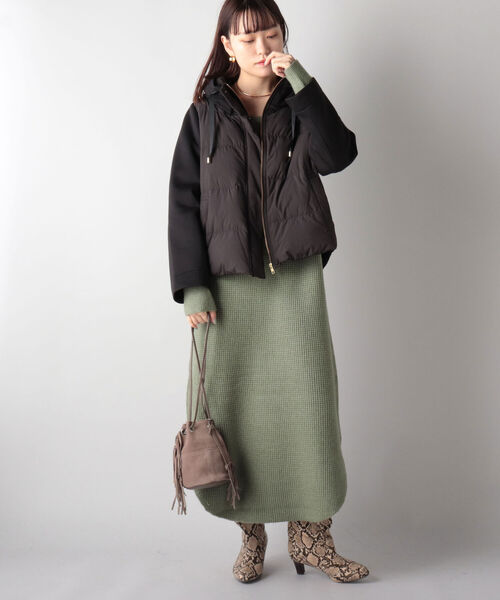 NOLLEY’S（ノーリーズ）の「◇【WEB限定】カットボンディング×スムースタフタダウン（ダウンジャケット/コート・レディース・ブラック/チャコールグレー/ベージュ・FREE）」の20枚目の写真