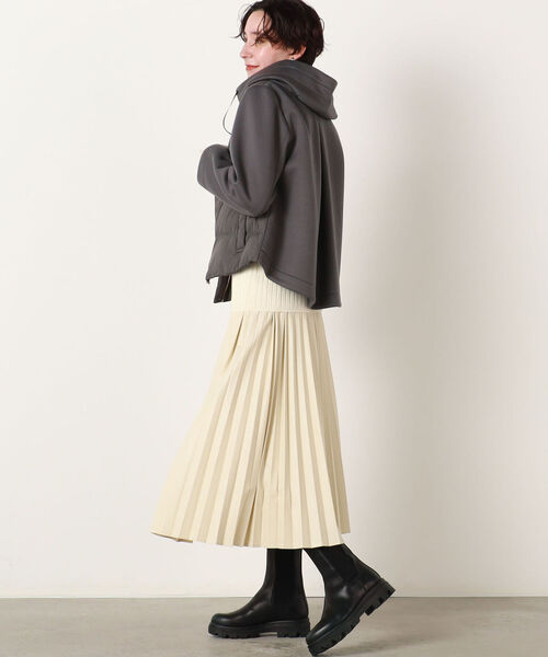 NOLLEY’S（ノーリーズ）の「◇【WEB限定】カットボンディング×スムースタフタダウン（ダウンジャケット/コート・レディース・ブラック/チャコールグレー/ベージュ・FREE）」の12枚目の写真