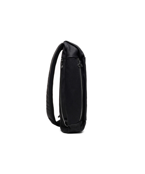 DIESEL（ディーゼル）の「メンズ ウォッシュド ワックスレザー ボディバッグ（ボディバッグ/ウエストポーチ・メンズ・ブラック・UNI）」の4枚目の写真