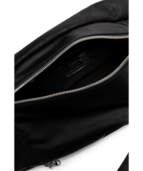 DIESEL（ディーゼル）の「メンズ ウォッシュド ワックスレザー ボディバッグ（ボディバッグ/ウエストポーチ・メンズ・ブラック・UNI）」の14枚目の写真