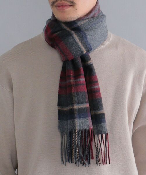 SHIPS（シップス）の「SHIPS: ウール/カシミヤ ベーシック チェック マフラー（マフラー・メンズ・ブラック/カーキ/ダークグレー/キャメル/ワイン/ネイビー・ONE SIZE）」の7枚目の写真