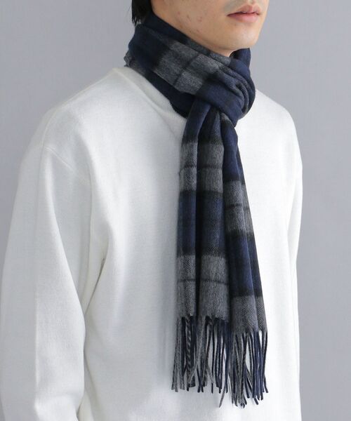SHIPS（シップス）の「SHIPS: ウール/カシミヤ ベーシック チェック マフラー（マフラー・メンズ・ブラック/カーキ/ダークグレー/キャメル/ワイン/ネイビー・ONE SIZE）」の21枚目の写真