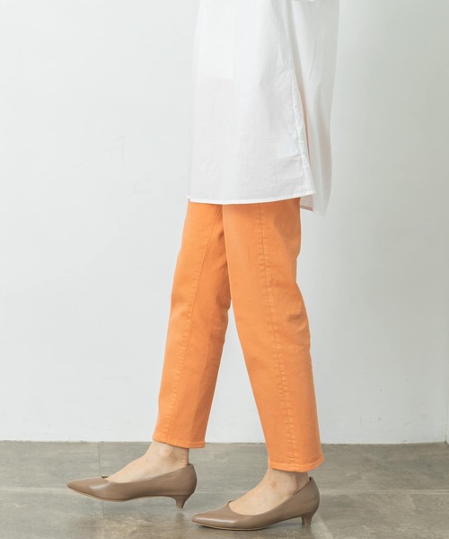 URBAN RESEARCH Sonny Label（アーバンリサーチサニーレーベル）の「テーパードカラーデニム（デニムパンツ・レディース・ベージュ系その他/グリーン/オレンジ・24/25/26）」の14枚目の写真