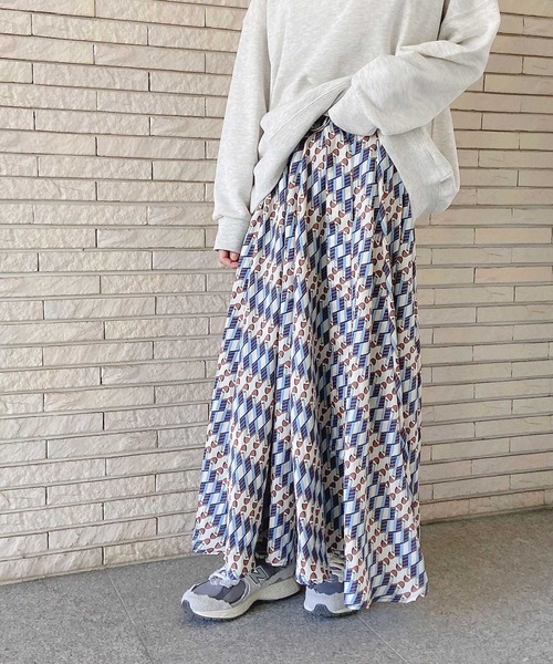 AS KNOW AS plus（アズノゥアズプラス）の「●ベルト付ボリュームロングスカート（スカート・レディース・ブラック/イエロー/チェック/ベージュ系/ネイビー系/ストライプ/マルチ/ブラック系その他/ブルー系その他/ブラック系その他2/グレー系その他/その他/グリーン/マスタード/グリーン系その他/カーキ/ベージュ/ブラック系その他3/アニマル・FREE）」の7枚目の写真