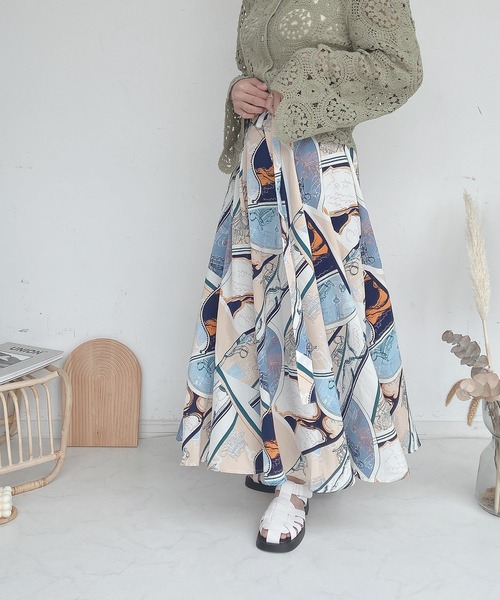 AS KNOW AS plus（アズノゥアズプラス）の「●ベルト付ボリュームロングスカート（スカート・レディース・ブラック/イエロー/チェック/ベージュ系/ネイビー系/ストライプ/マルチ/ブラック系その他/ブルー系その他/ブラック系その他2/グレー系その他/その他/グリーン/マスタード/グリーン系その他/カーキ/ベージュ/ブラック系その他3/アニマル・FREE）」の15枚目の写真