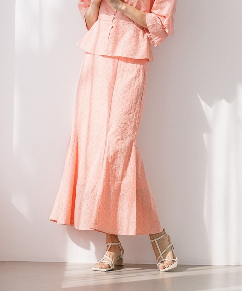 mysty woman(ミスティウーマン)の「刺繍レースマーメイドスカート 272565(スカート・レディース・ブラウン/オフホワイト/ピンク・FREE)」の3枚目の写真