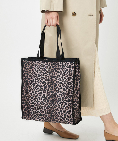 LeSportsac(レスポートサック)の「LG BOOK TOTE トーニーレオパード(トートバッグ・レディース・ブラウン・FREE)」の9枚目の写真