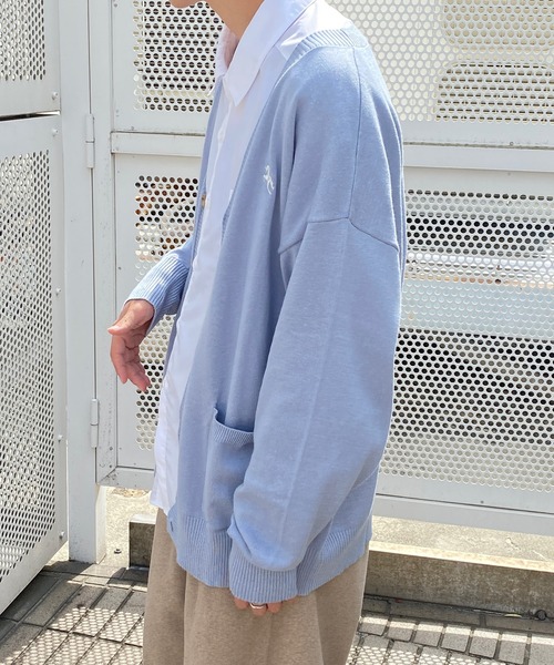 PairPair(ペアペア)の「ワンポイントVネック刺繍カーディガン(ユニセックス)(カーディガン/ボレロ・メンズ・ピンク/オレンジ/アイボリー/イエロー/ライトブルー・MEDIUM/LARGE)」の15枚目の写真