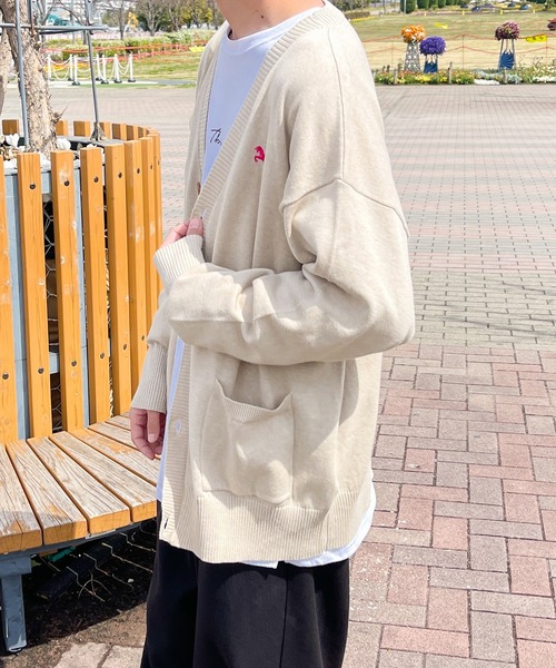 PairPair(ペアペア)の「ワンポイントVネック刺繍カーディガン(ユニセックス)(カーディガン/ボレロ・メンズ・ピンク/オレンジ/アイボリー/イエロー/ライトブルー・MEDIUM/LARGE)」の8枚目の写真