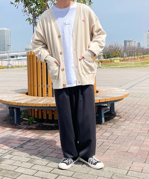 PairPair(ペアペア)の「ワンポイントVネック刺繍カーディガン(ユニセックス)(カーディガン/ボレロ・メンズ・ピンク/オレンジ/アイボリー/イエロー/ライトブルー・MEDIUM/LARGE)」の6枚目の写真