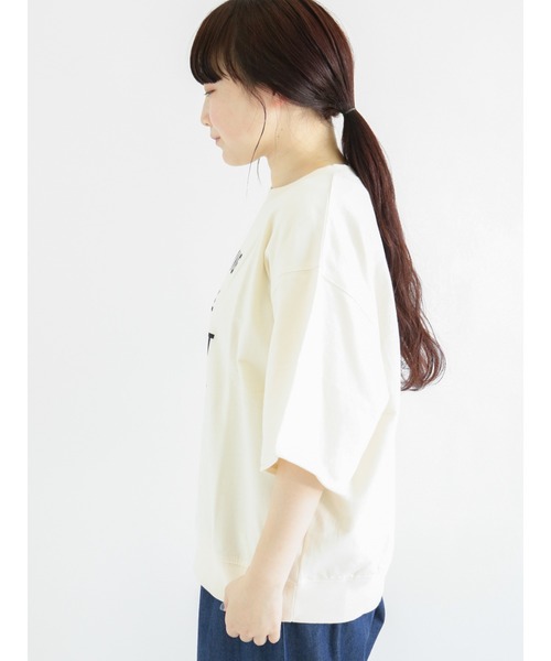 Samansa Mos2(サマンサ モスモス)の「インレイプリントTシャツ(Tシャツ/カットソー・レディース・カーキ/イエロー/チャコール/オフホワイト・フリ-)」の13枚目の写真