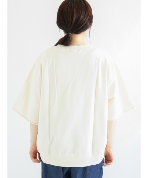 Samansa Mos2(サマンサ モスモス)の「インレイプリントTシャツ(Tシャツ/カットソー・レディース・カーキ/イエロー/チャコール/オフホワイト・フリ-)」の14枚目の写真