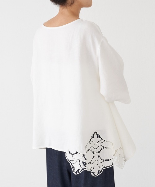 BEARDSLEY（ビアズリー）の「裾カット刺繍ブラウス（シャツ/ブラウス・レディース・ホワイト/ブラック・FREE）」の8枚目の写真