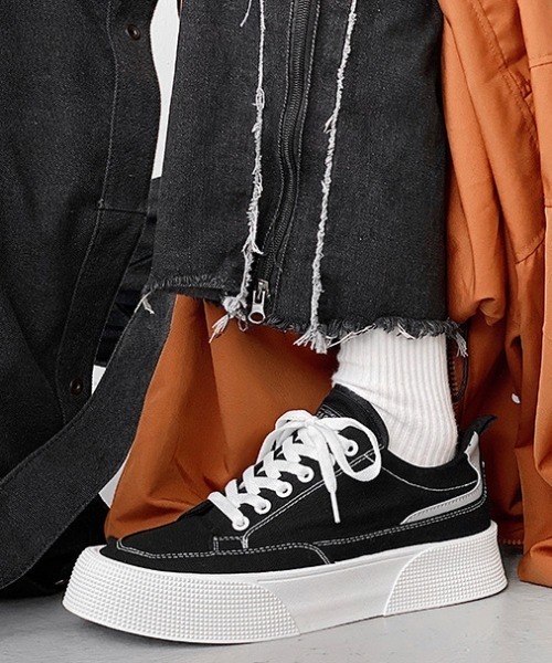 MGV（エムジーヴィー）の「厚底キャンバススニーカー（スニーカー・メンズ・ホワイト/ブラック・MEDIUM/LARGE/X-LARGE）」の5枚目の写真