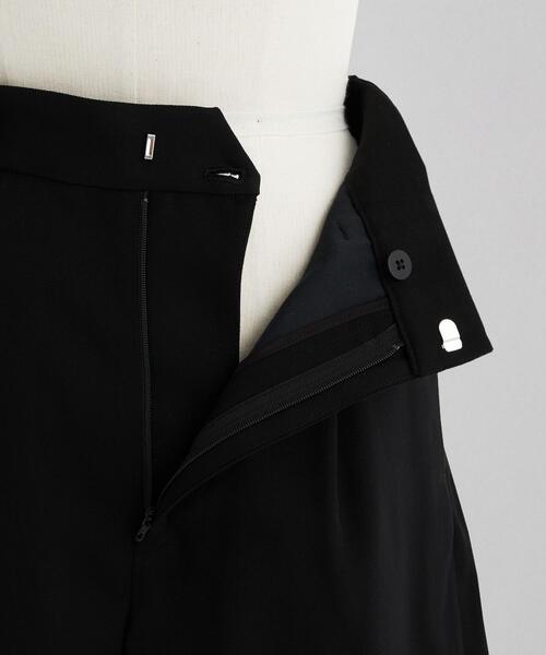 LOEFF（ロエフ）の「＜LOEFF＞VI/W ギャバ ショートパンツ BLACK