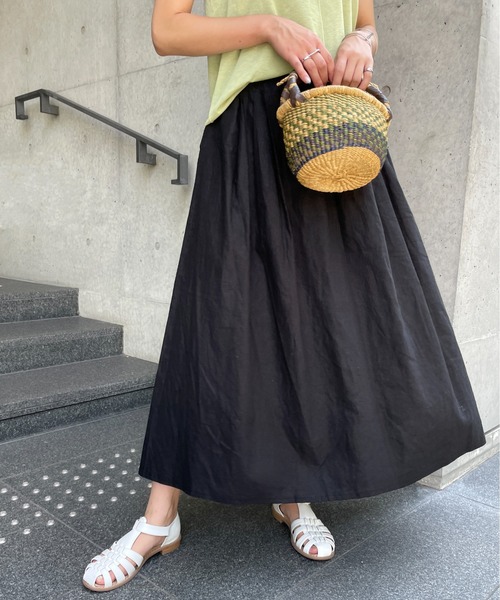 StyleSea（スタイルシー）の「コットンリネンロングギャザーフレアスカート（スカート・レディース・ブラック/パープル/ブラウン/レッド/ピンク/イエロー/ブルー/グリーン/ラベンダー/キャメル・FREE）」の2枚目の写真