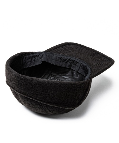 AlexanderLeeChang（アレキサンダーリーチャン）の「BACANCES ALL INCLUSIVE×AlexanderLeeChang/バカンス・オールインクルーシブ×アレキサンダーリーチャン BLC FLEECE CAP B-CAT（キャップ・メンズ・ブラック/パープル/オリーブ・FREE）」の5枚目の写真