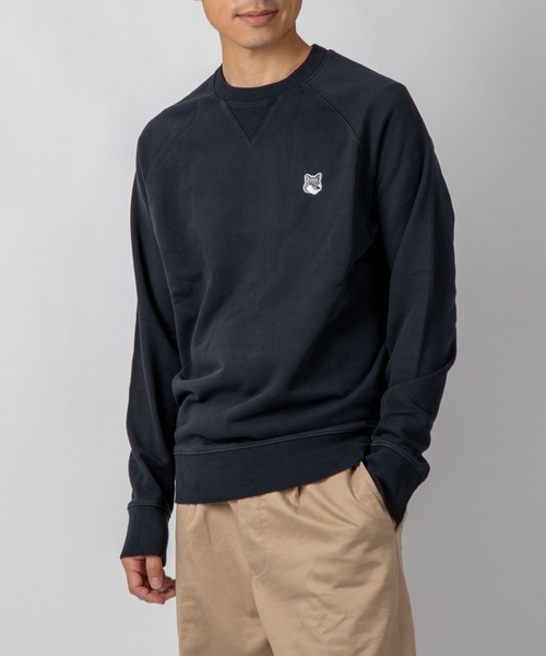 Maison Kitsune（メゾンキツネ）の「MAISON KITSUNE GREY FOX HEAD PATCH CLASSIC SWEATSHIRT メゾン キツネ グレーフォックス パッチ ワンポイント スウェット（スウェット・メンズ・ブラック/ネイビー/グレー・SMALL/MEDIUM/LARGE/X-LARGE/XX-LARGE）」の2枚目の写真