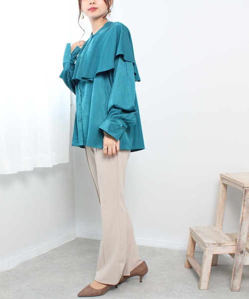 toucher du brise（トゥシェドブリーズ）の「ケープ風 ヨーク バンドカラーシャツ（シャツ/ブラウス・レディース・ブラック/オフホワイト/グリーン/キャメル・M/L）」の15枚目の写真