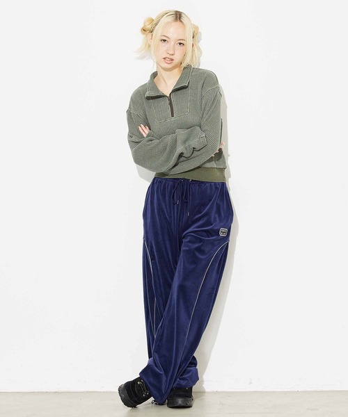 X-girl（エックスガール）の「PIGMENT DYED WAFFLE HALF ZIP TOP（Tシャツ/カットソー・レディース・オリーブ/イエロー/チャコール・S/M）」の11枚目の写真