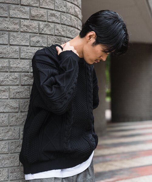 EDIFICE(エディフィス)の「スポンディッシュ リラックス ケーブル ニット プルオーバー(ニット/セーター・メンズ・チャコールグレー/ブラック/ベージュ/ネイビー/レッド/カーキ/イエロー/グリーン/アイボリー・SMALL/MEDIUM/LARGE)」の15枚目の写真